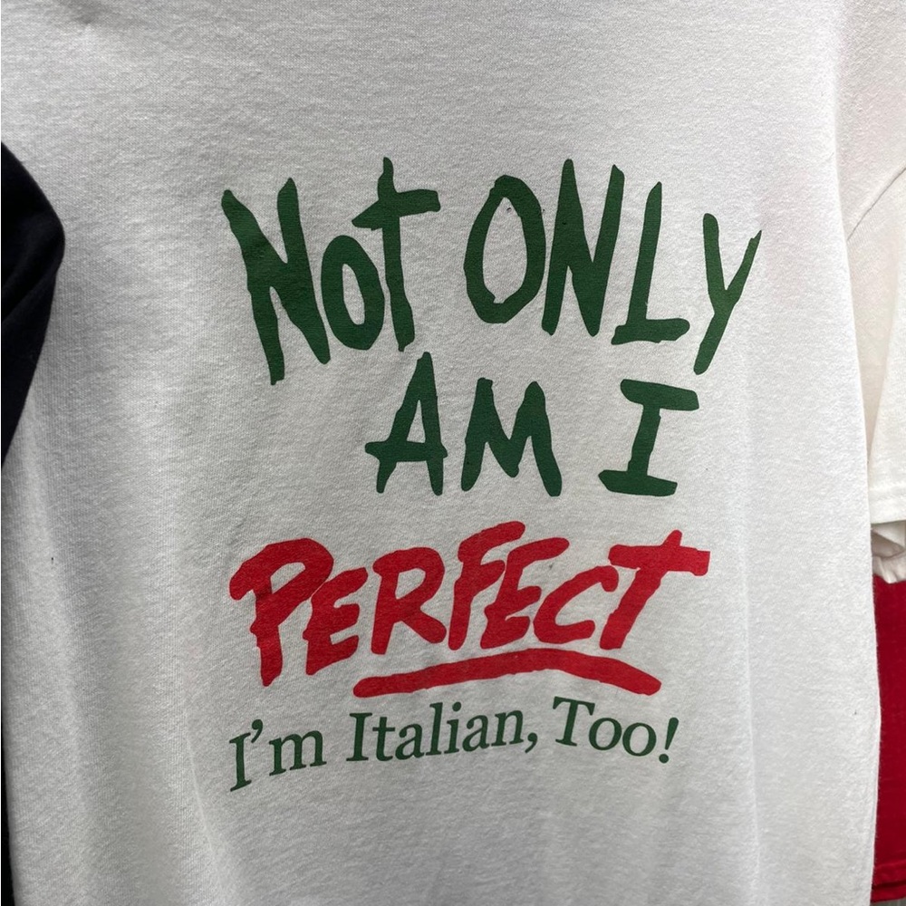 Surprise tee